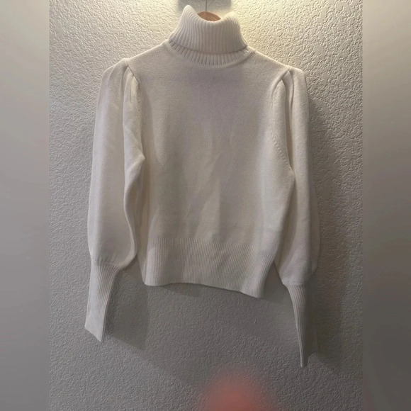 French Connection White Turtleneck Soft Sweater Size XS Bishop Style Sleeve Warm - Picture 2 of 10